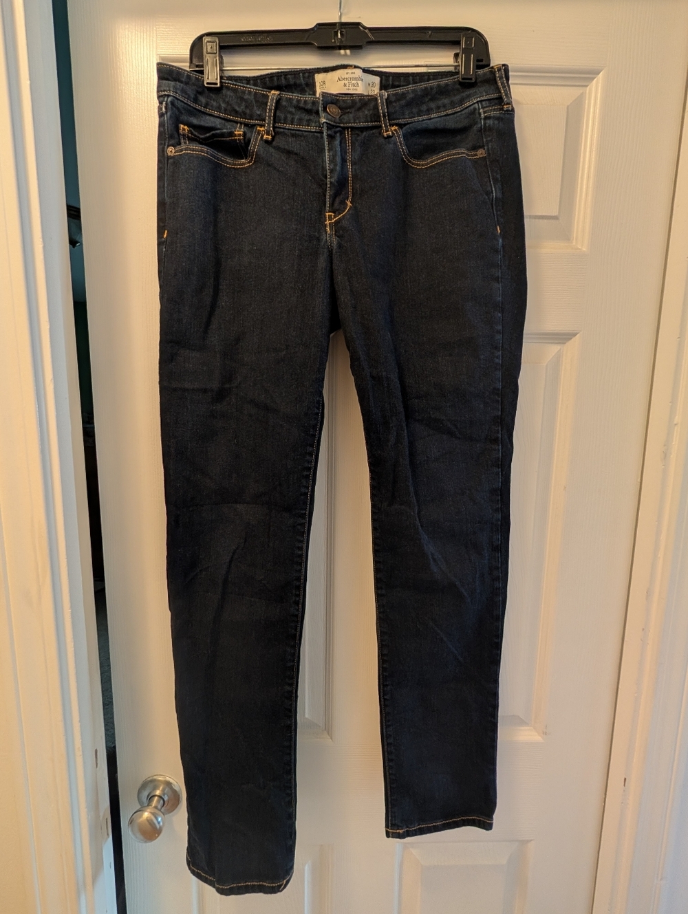 Abercrombie & Fitch Dark Blue Wash Straight-Leg Jeans Size 10